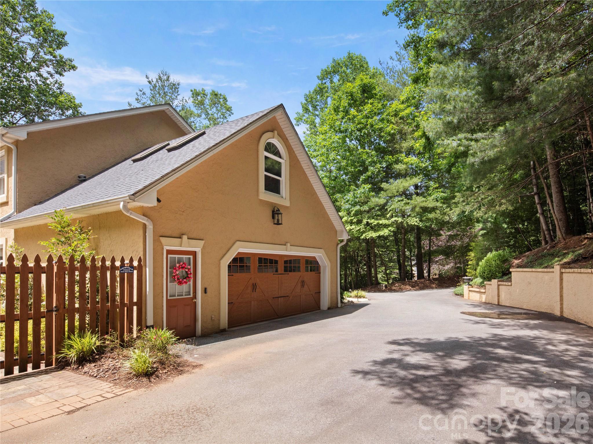 105 Braeside Circle Property Photo 38