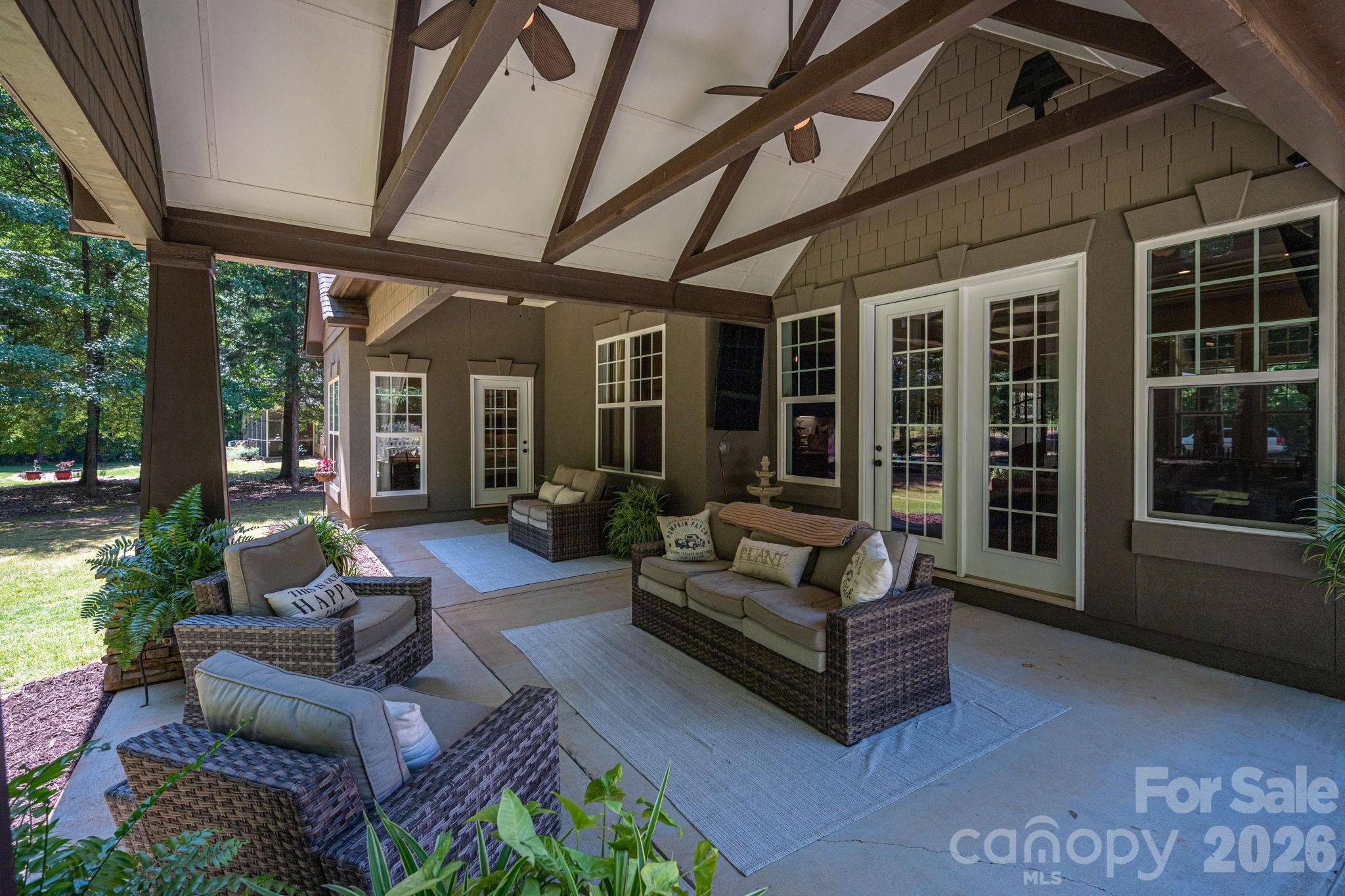 489 Evergreen Road Property Photo 32