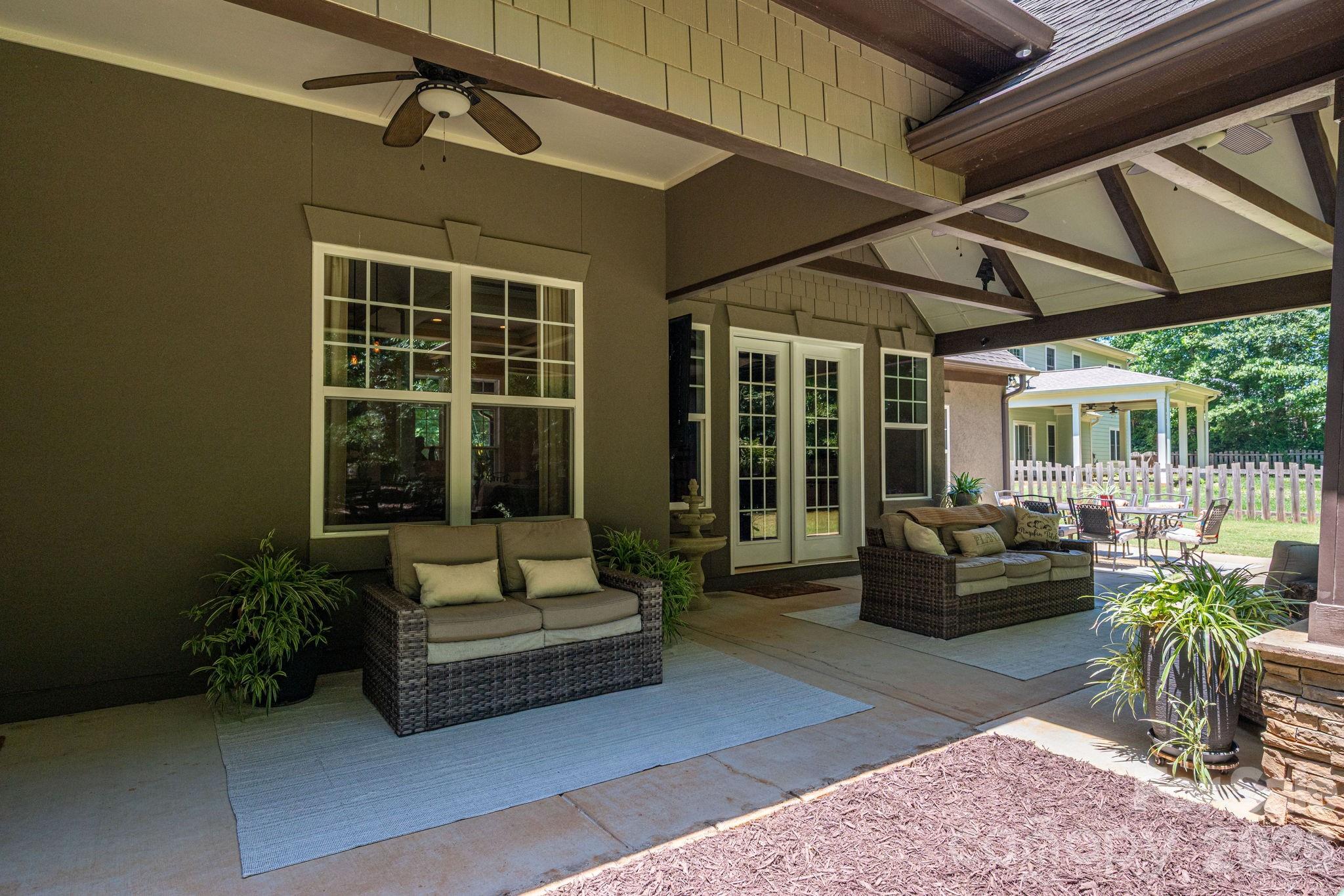 489 Evergreen Road Property Photo 34