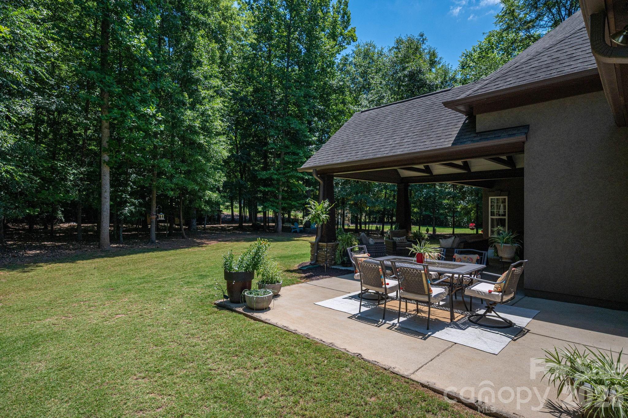 489 Evergreen Road Property Photo 37