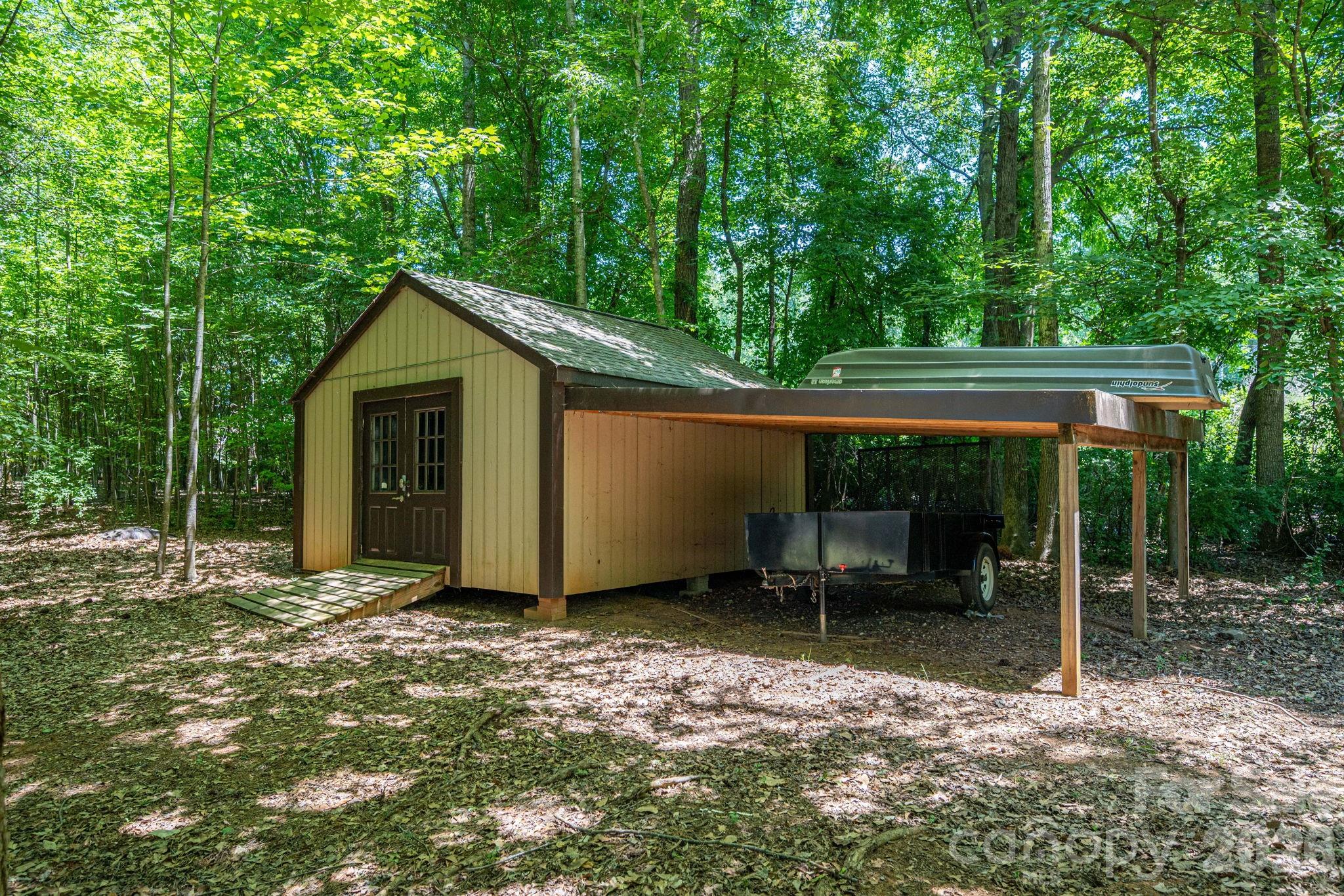 489 Evergreen Road Property Photo 41