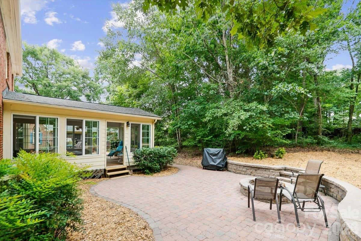 6721 Southby Court Property Photo 45