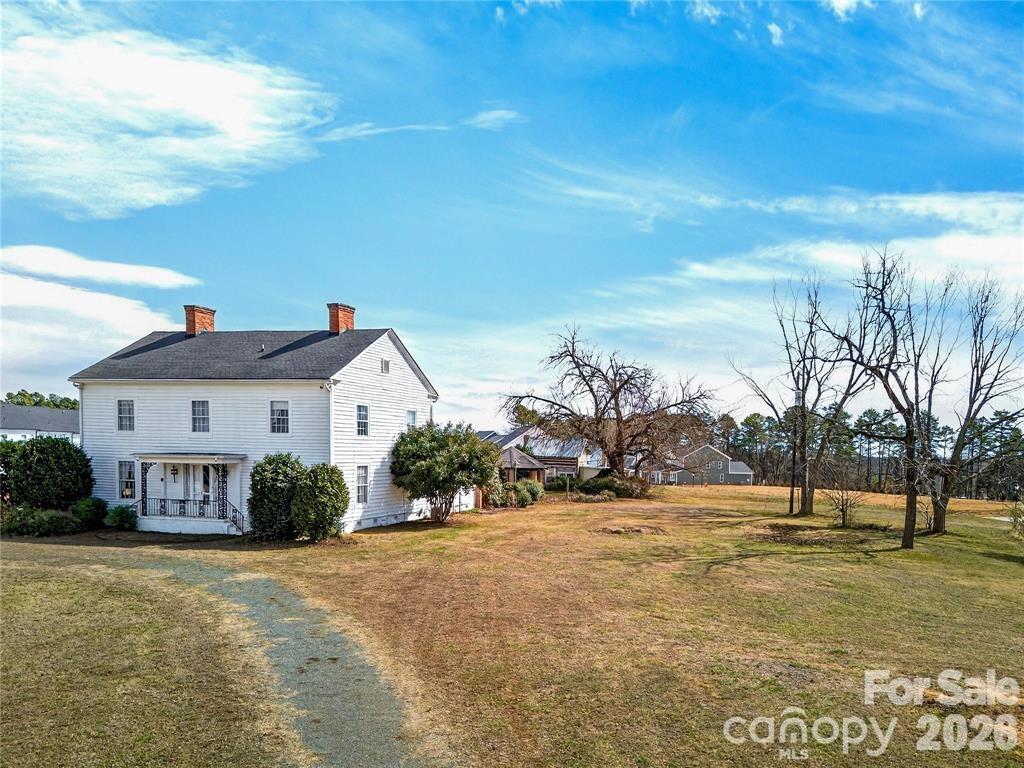 11124 Eastfield Road Property Photo 5