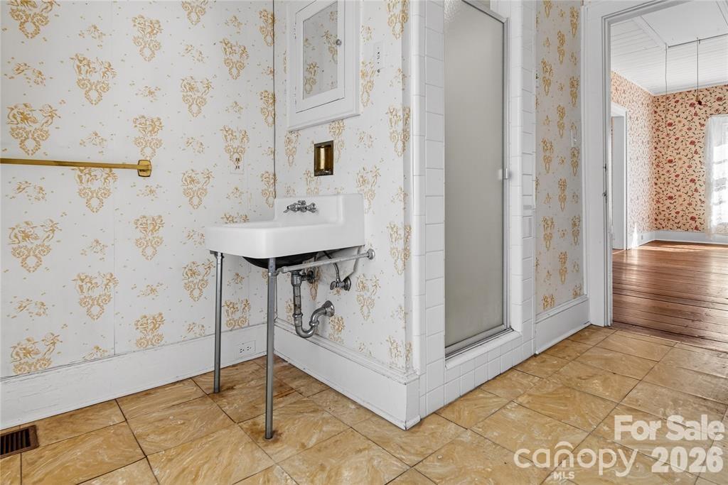 11124 Eastfield Road Property Photo 32