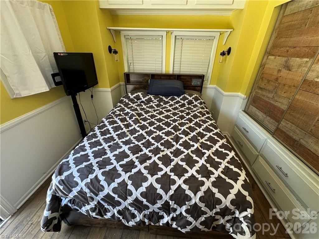 112 N Cardinal Drive Property Photo 14