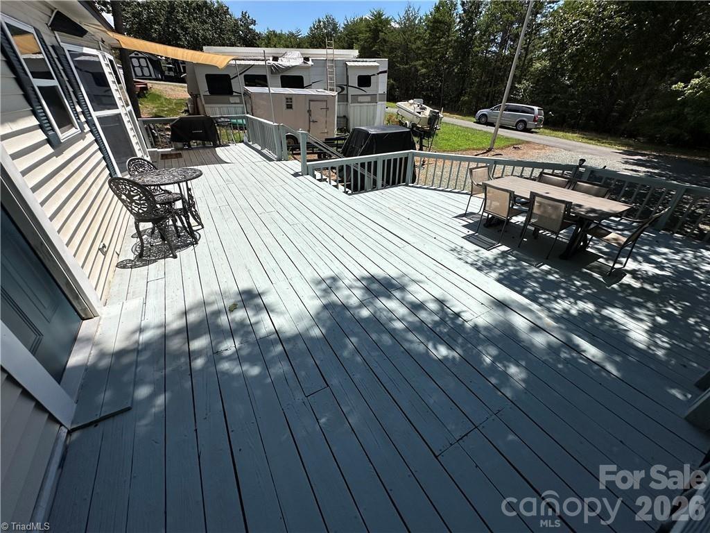 112 N Cardinal Drive Property Photo 20