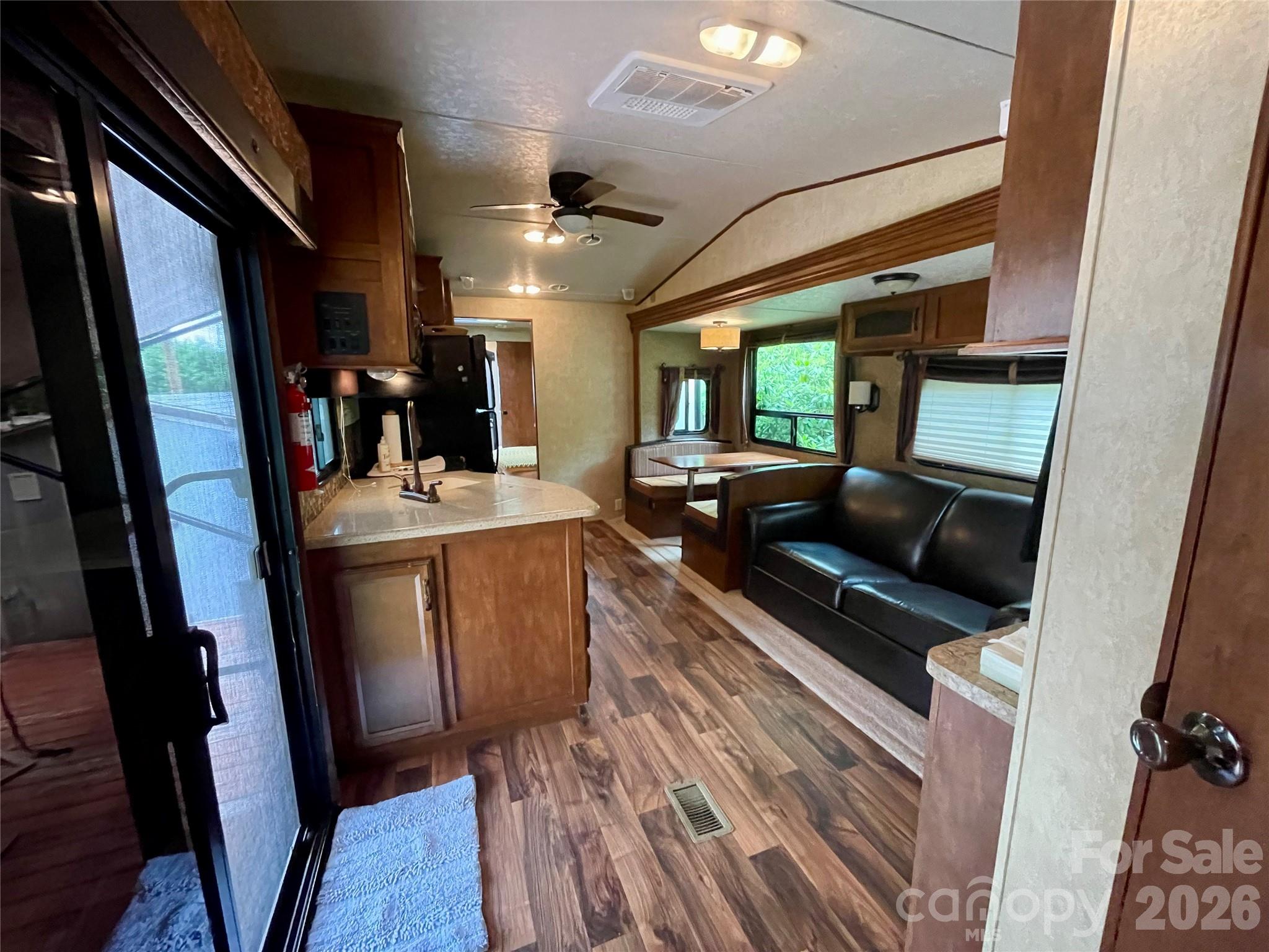 226 Saddle Ridge Drive Property Photo 2