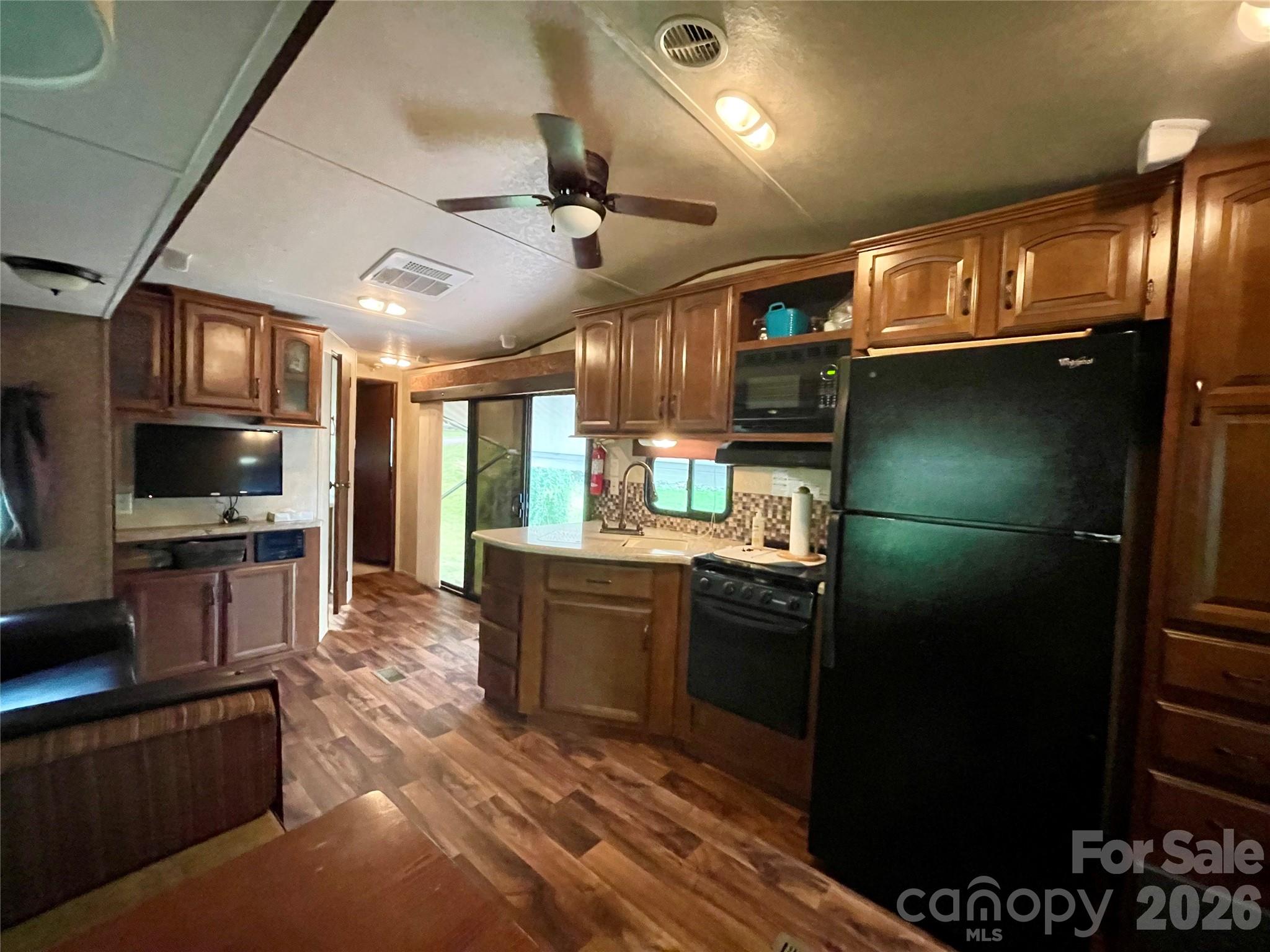 226 Saddle Ridge Drive Property Photo 4