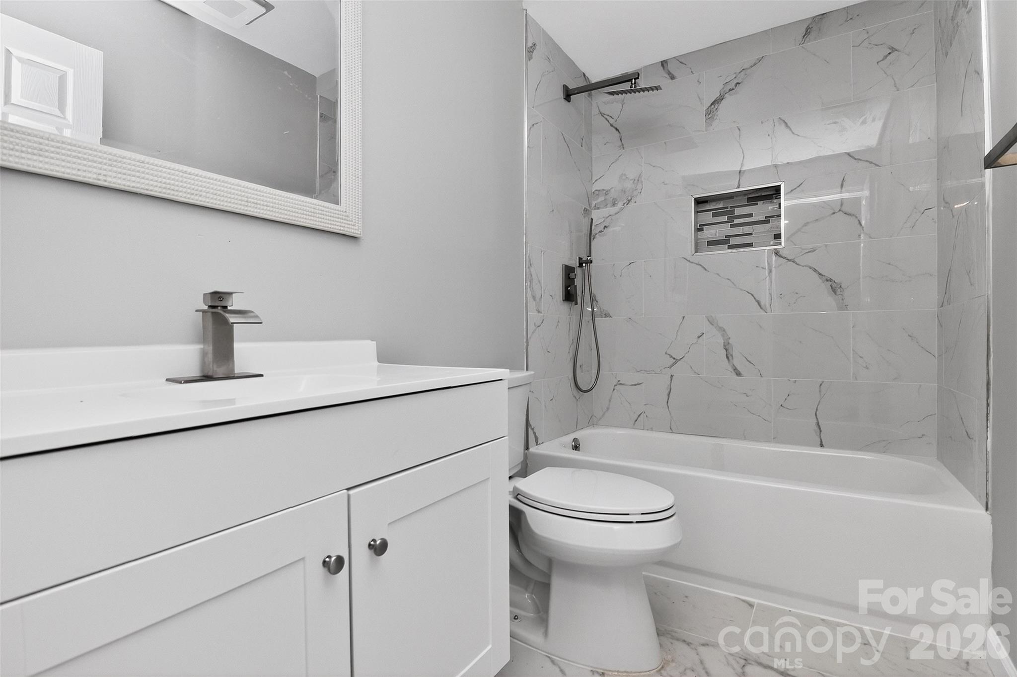 2610 Park Road E Property Photo 8