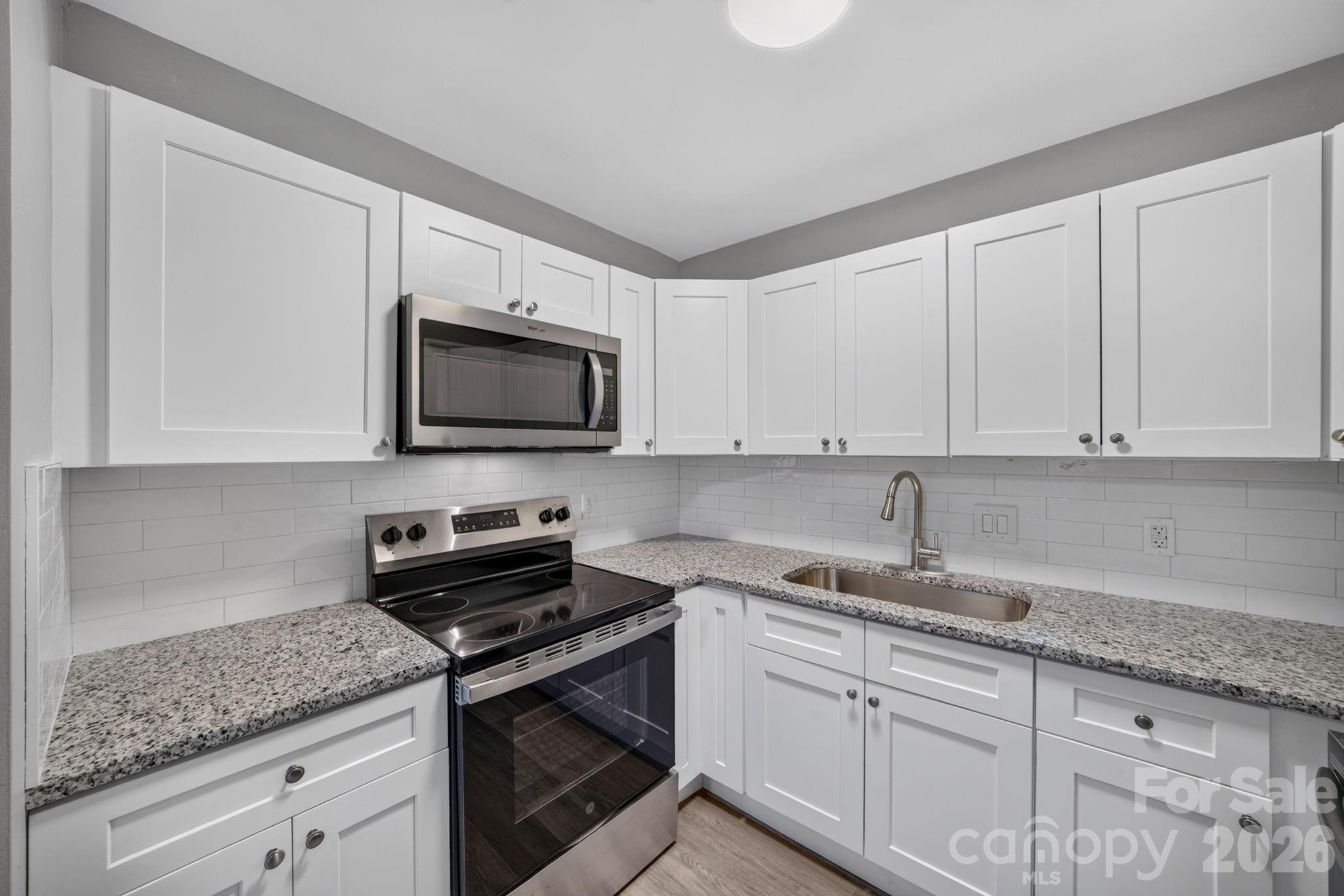 2610 Park Road E Property Photo 9