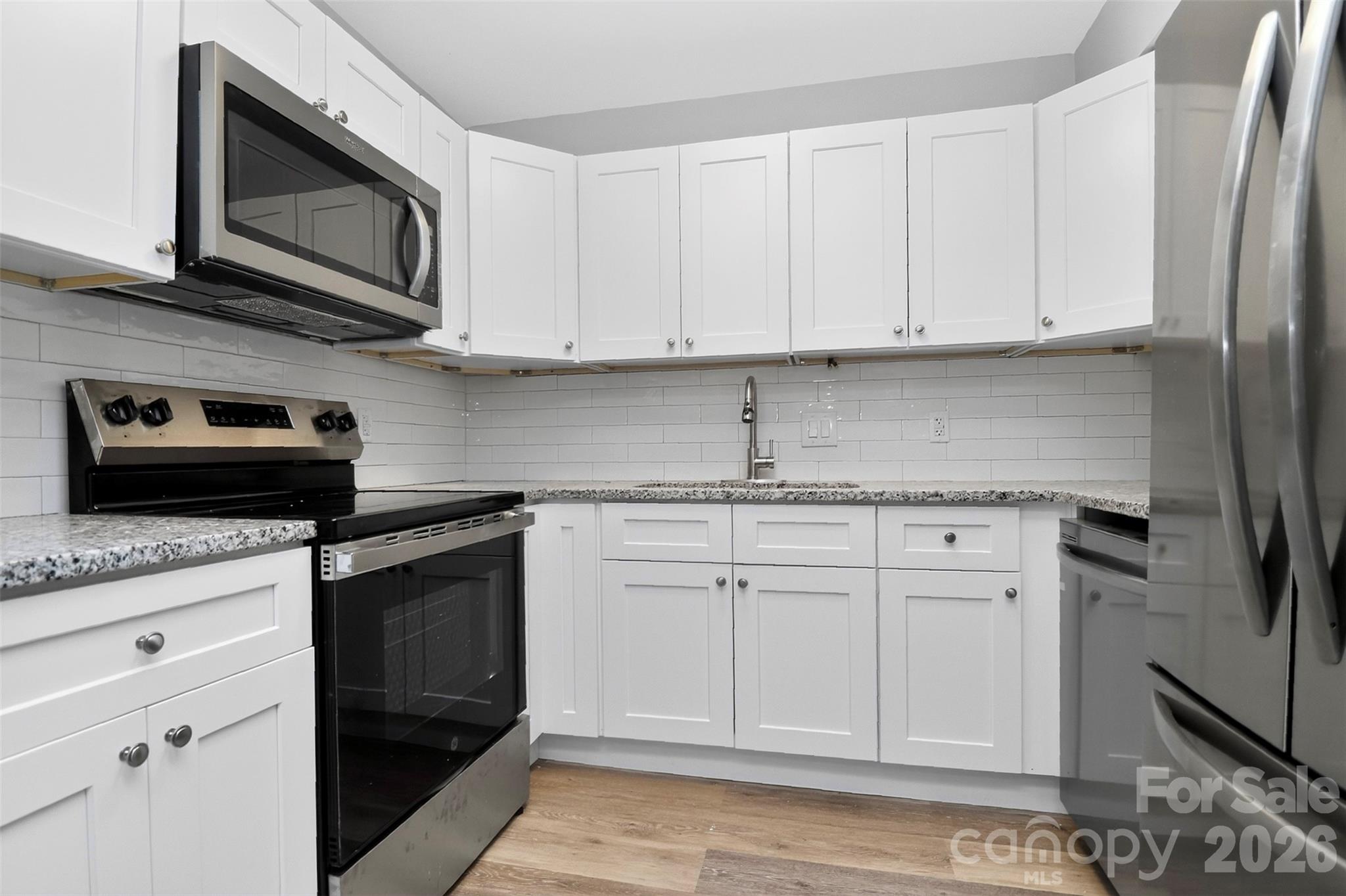 2610 Park Road E Property Photo 11