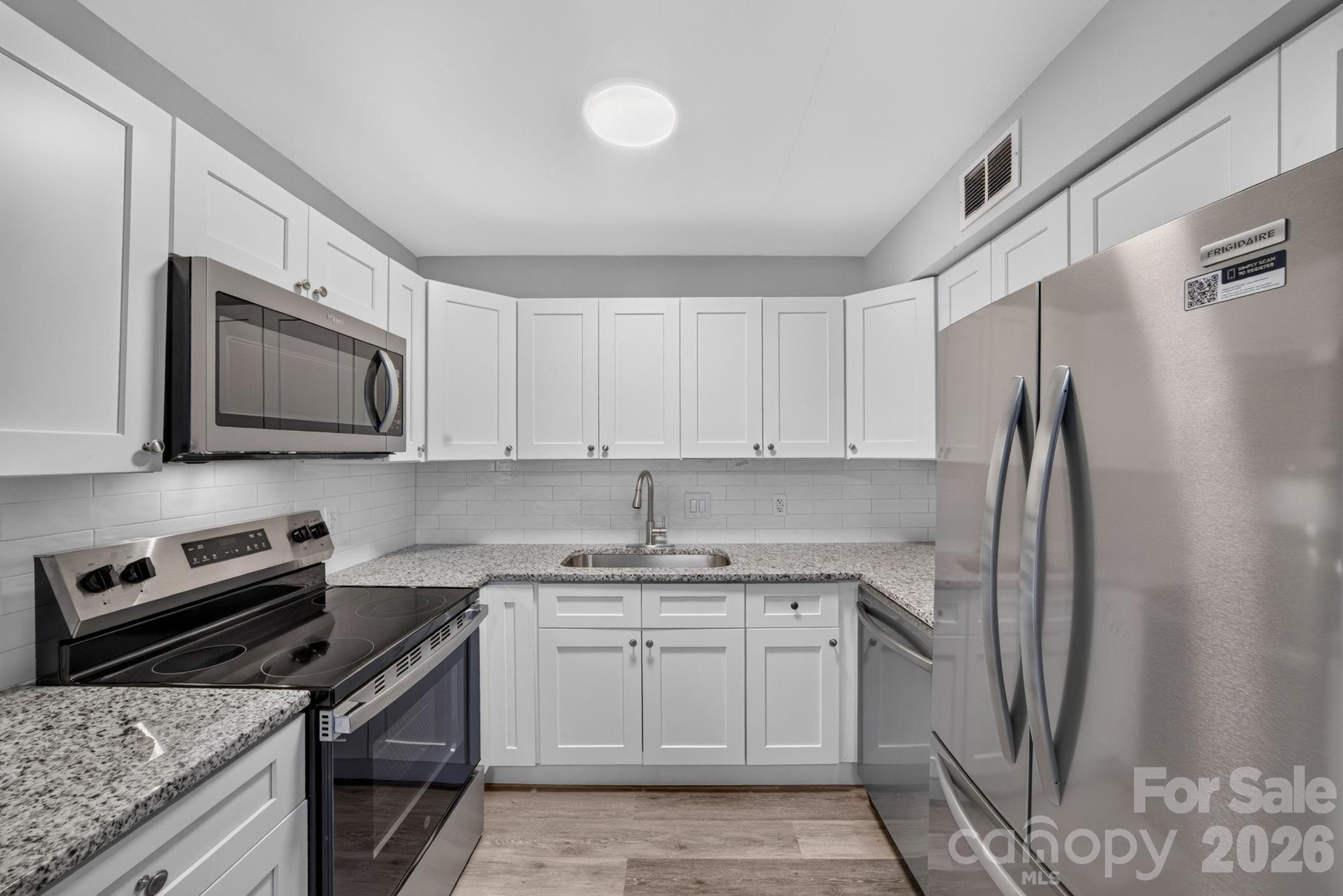 2610 Park Road E Property Photo 12