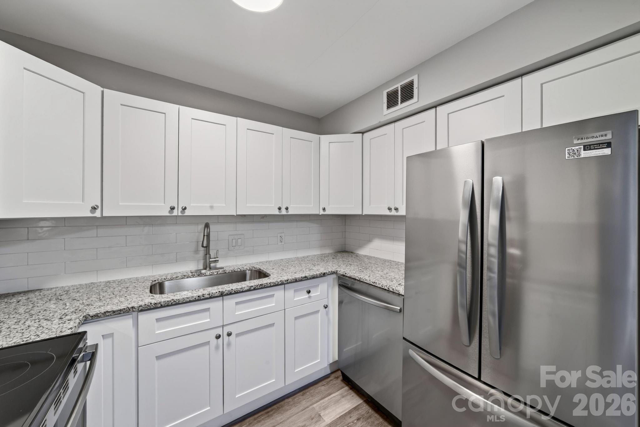 2610 Park Road E Property Photo 13