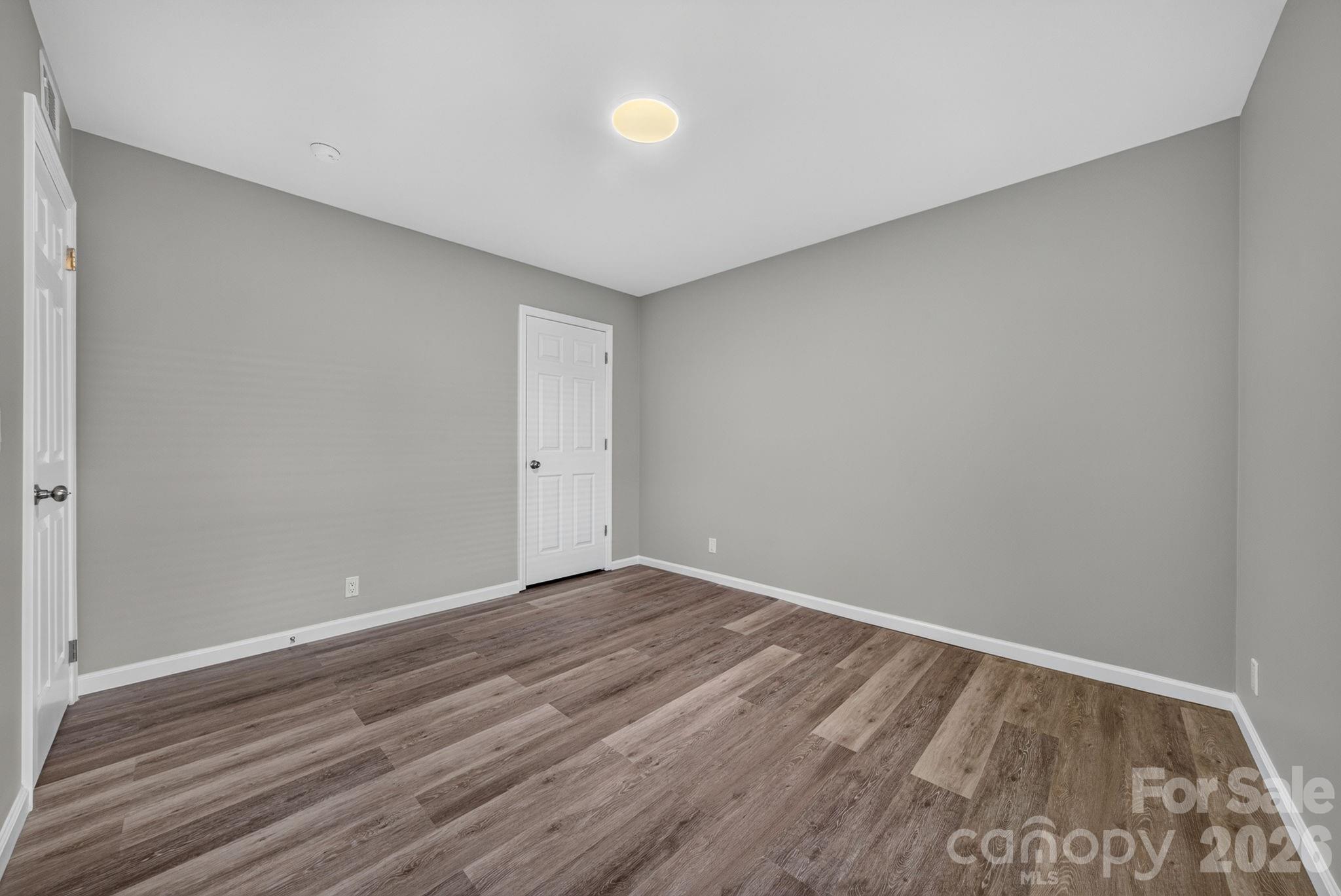 2610 Park Road E Property Photo 16