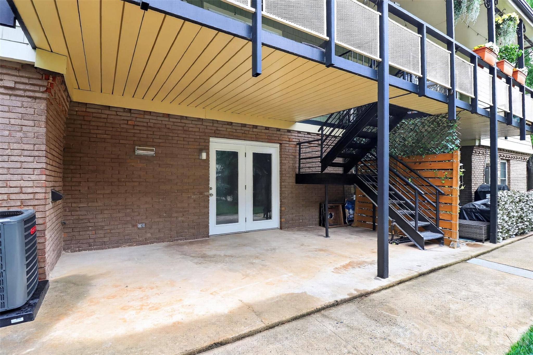 2610 Park Road E Property Photo 17