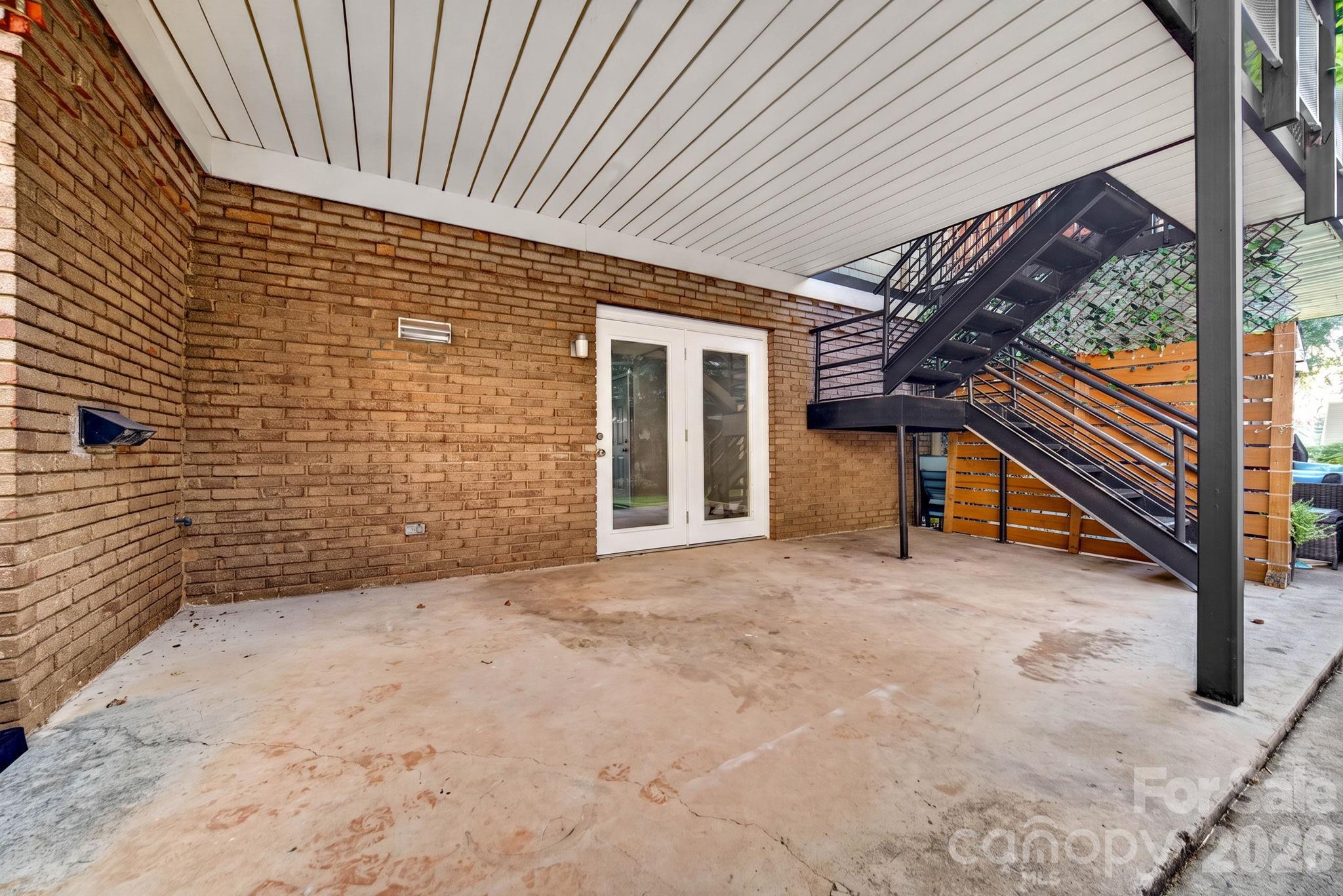 2610 Park Road E Property Photo 21