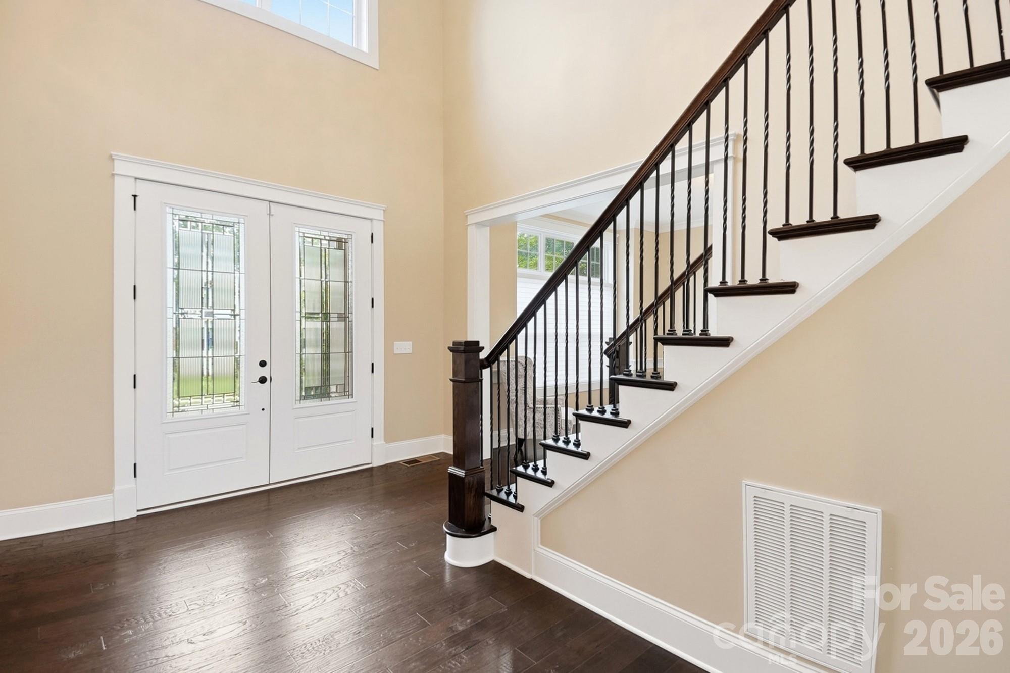 7626 Deerfield Manor Drive Property Photo 3