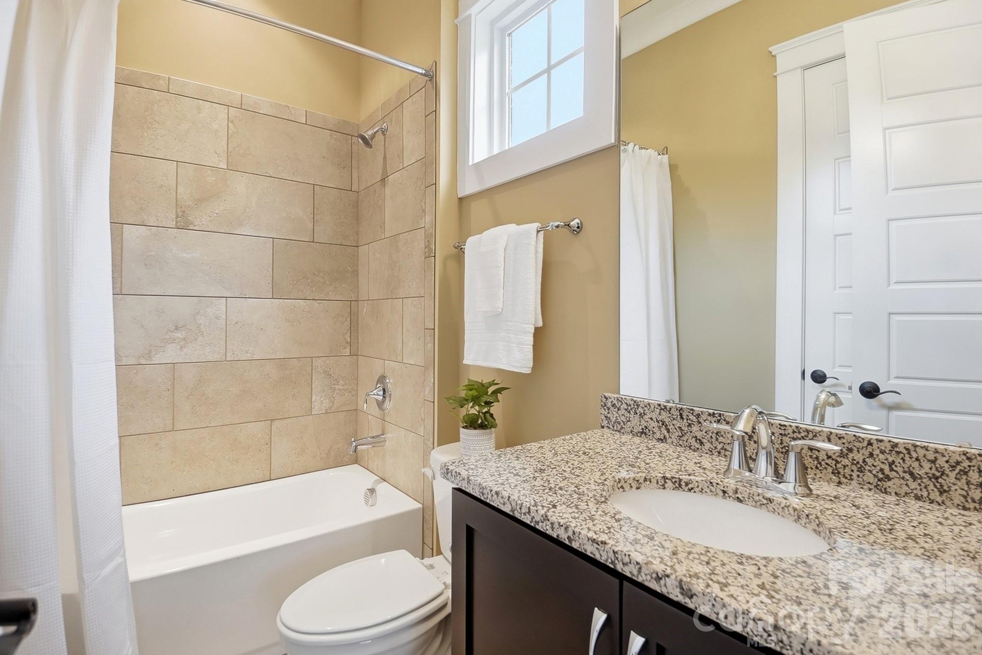 7626 Deerfield Manor Drive Property Photo 17