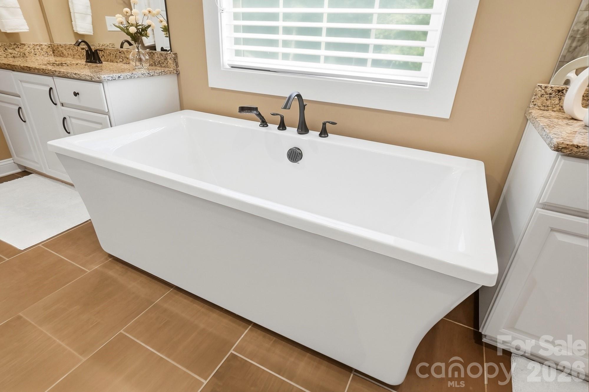 7626 Deerfield Manor Drive Property Photo 27