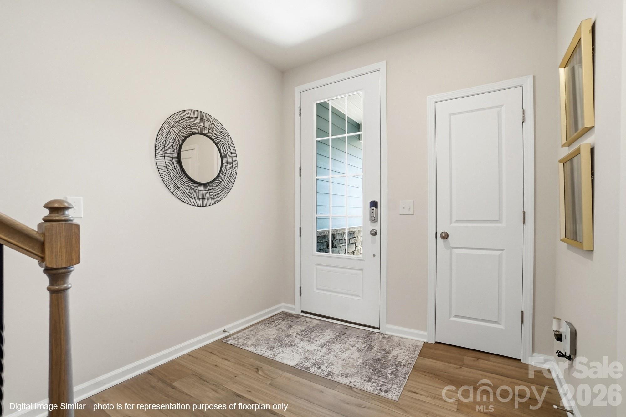 2574 Selbourne Drive Property Photo 5