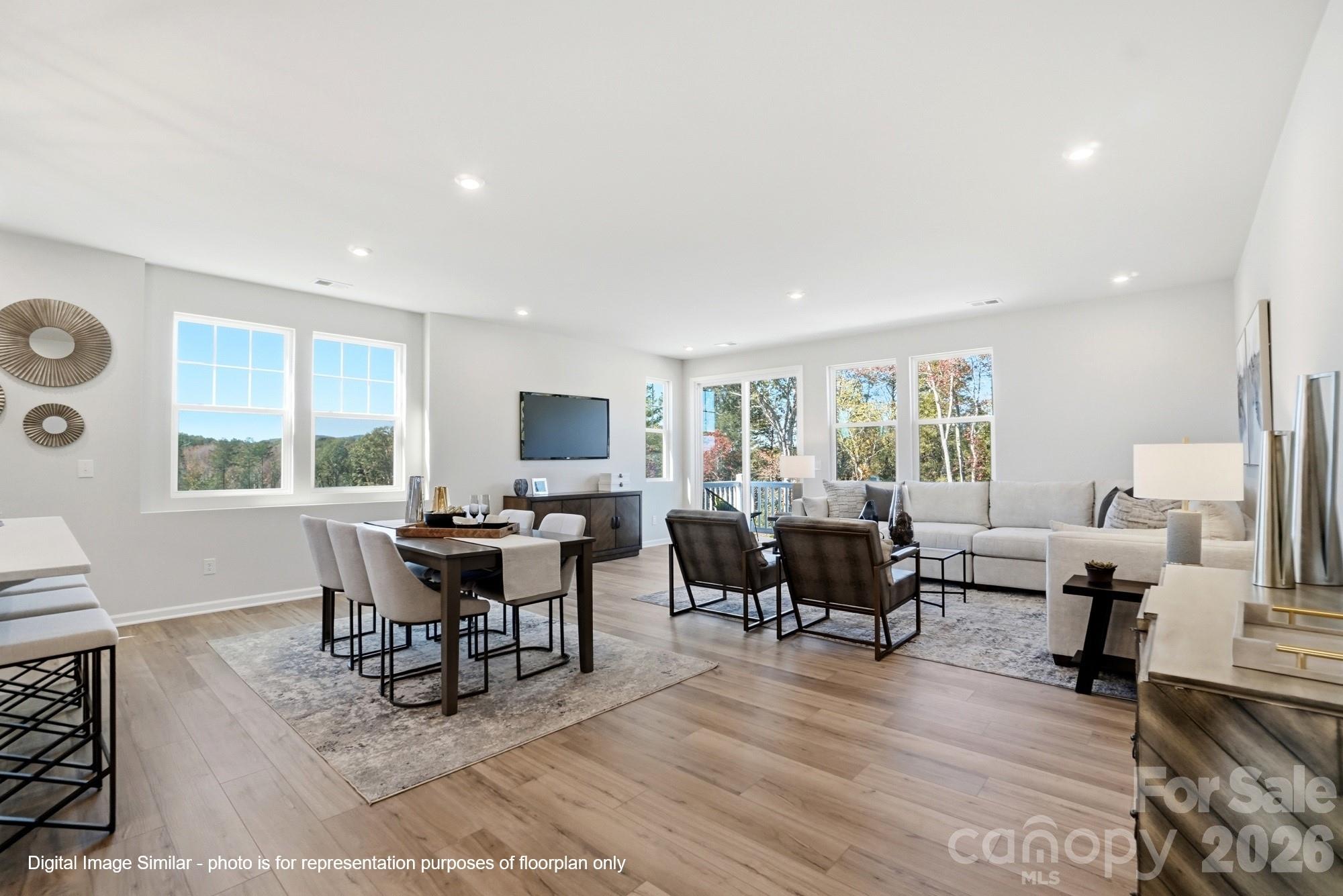 2574 Selbourne Drive Property Photo 12