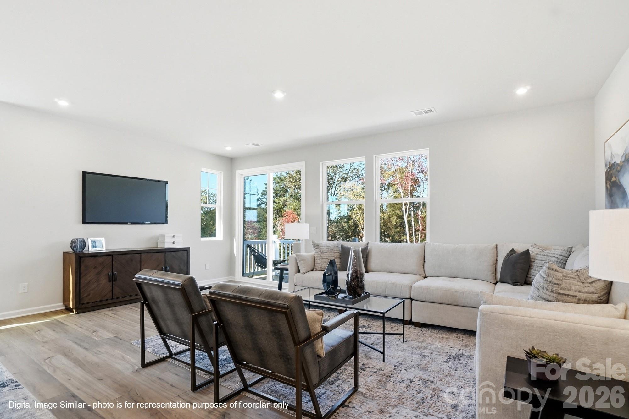 2574 Selbourne Drive Property Photo 14
