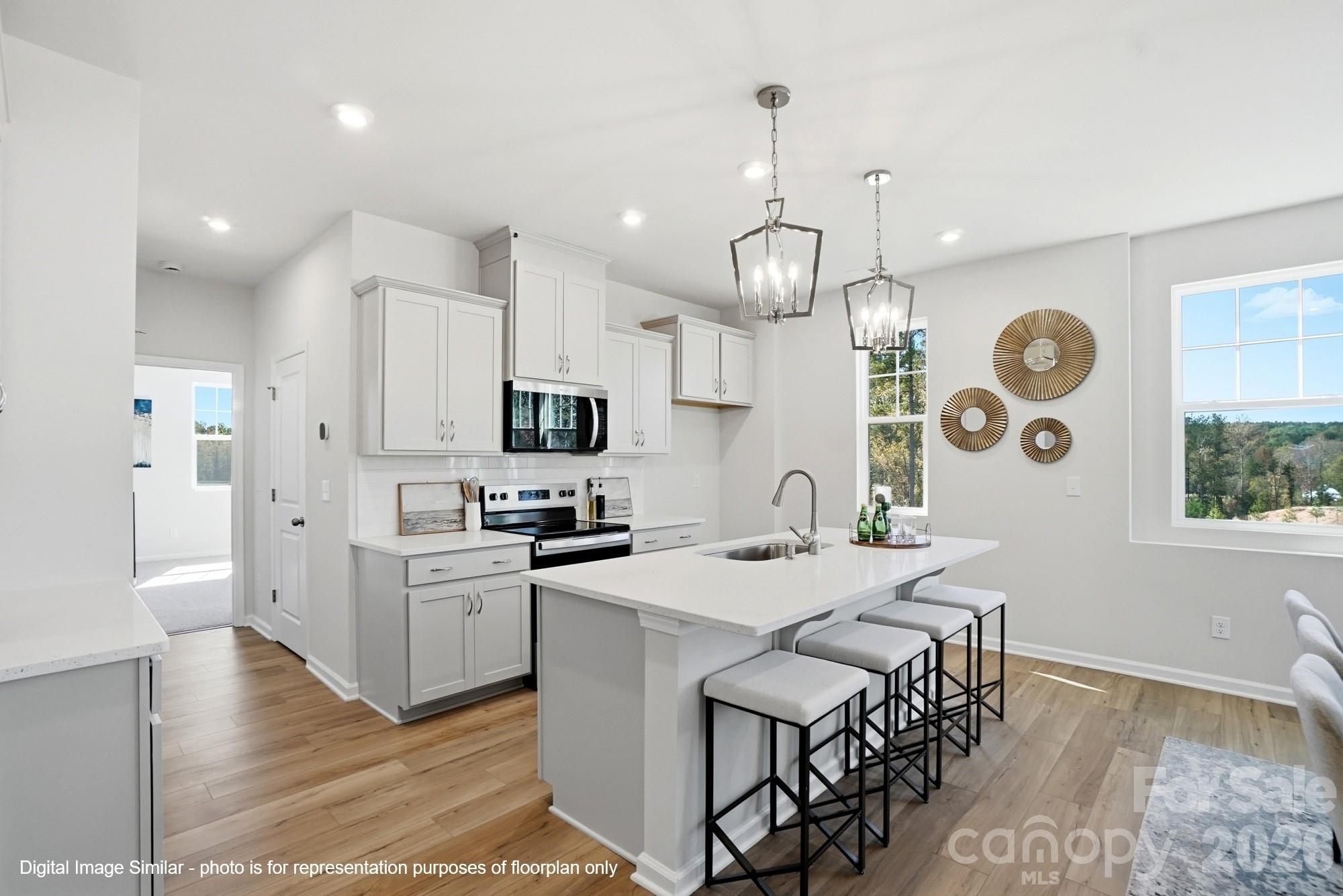 2574 Selbourne Drive Property Photo 20