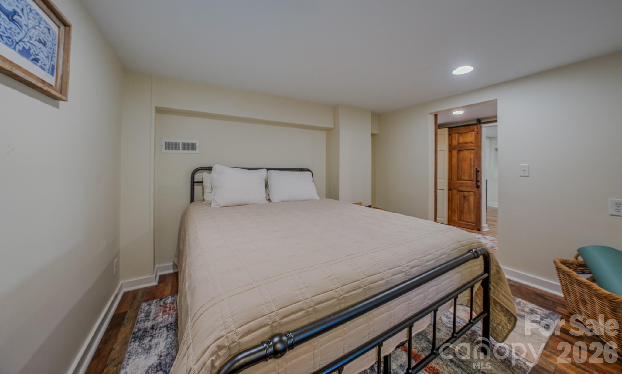 597 Tomahawk Avenue Property Photo 26
