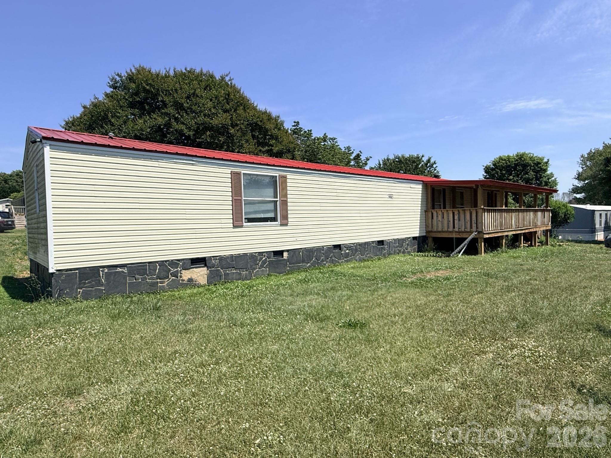 2330 Springdale Drive Property Photo 1