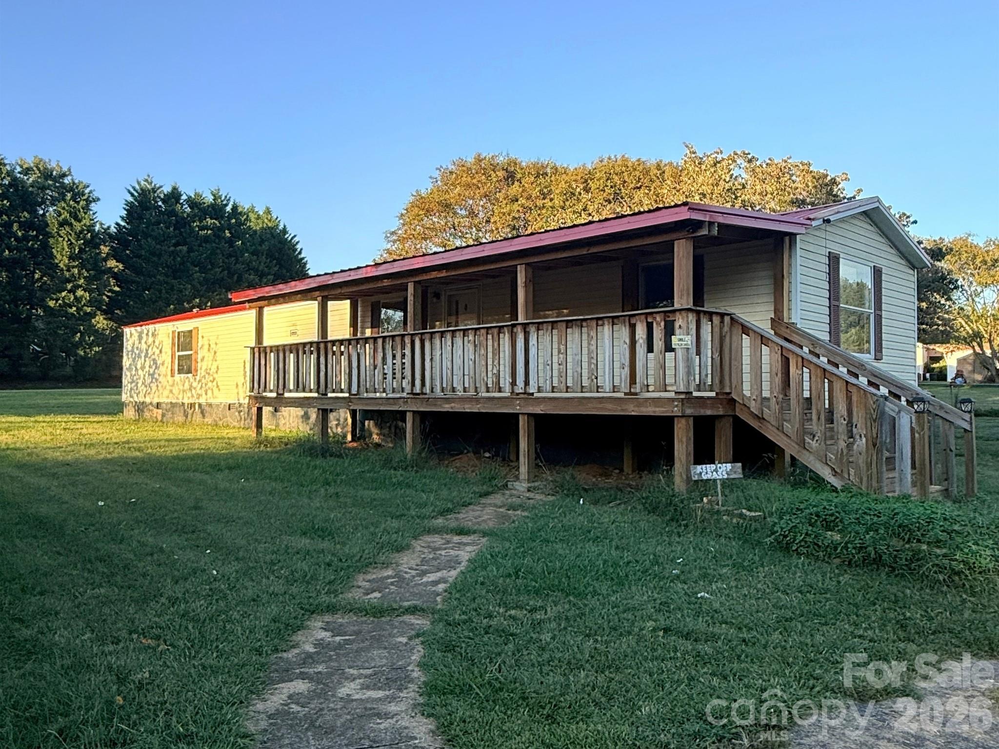 2330 Springdale Drive Property Photo 1