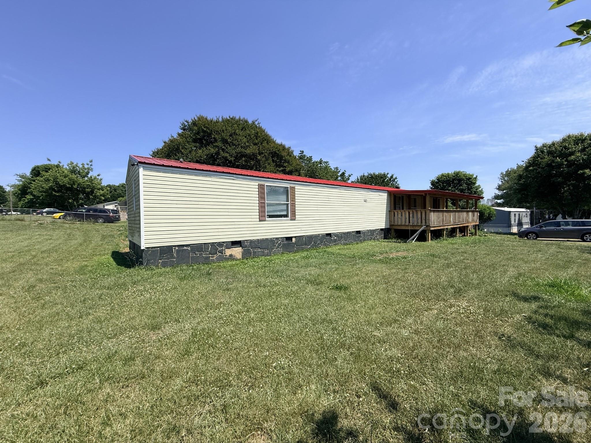 2330 Springdale Drive Property Photo 2