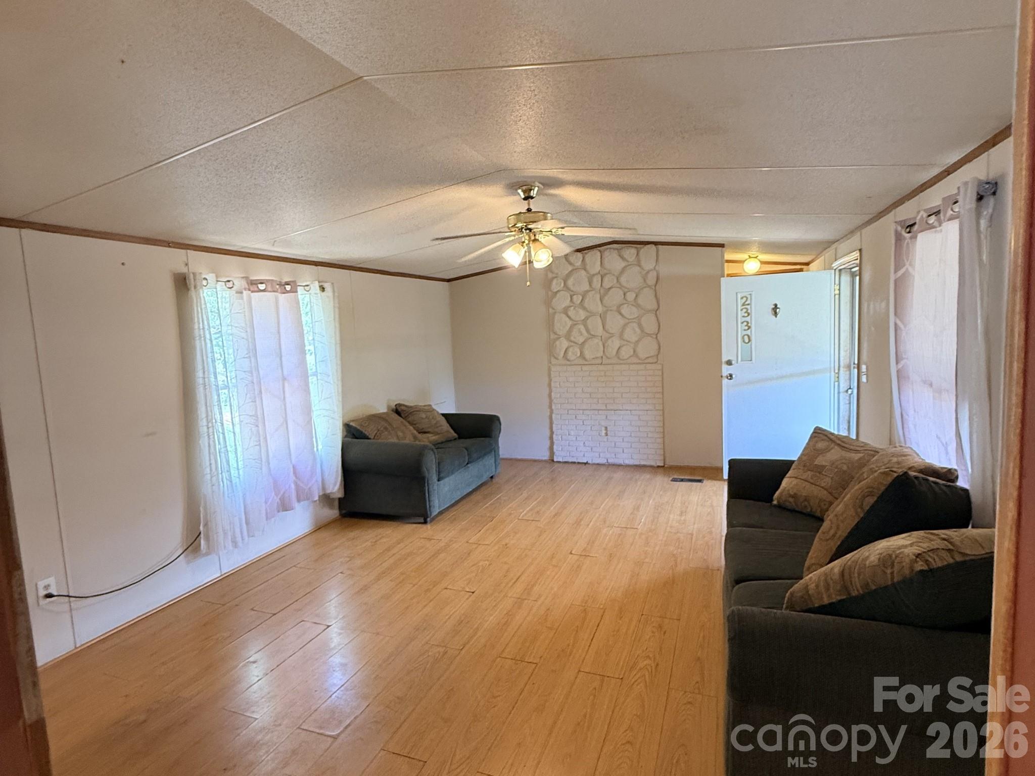 2330 Springdale Drive Property Photo 5