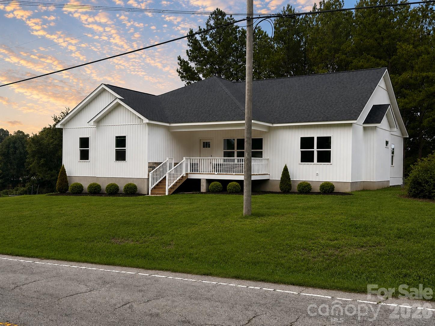 1569 E Ridge Road Property Photo 2