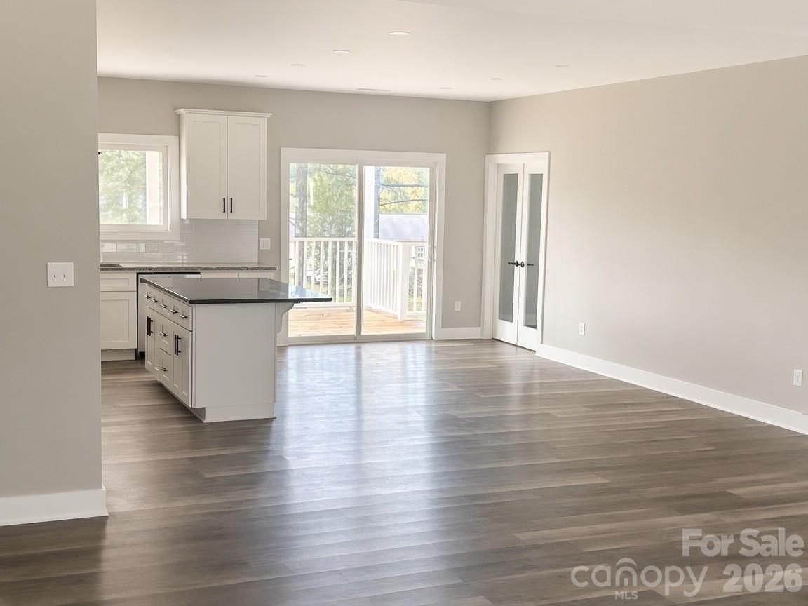 1569 E Ridge Road Property Photo 9