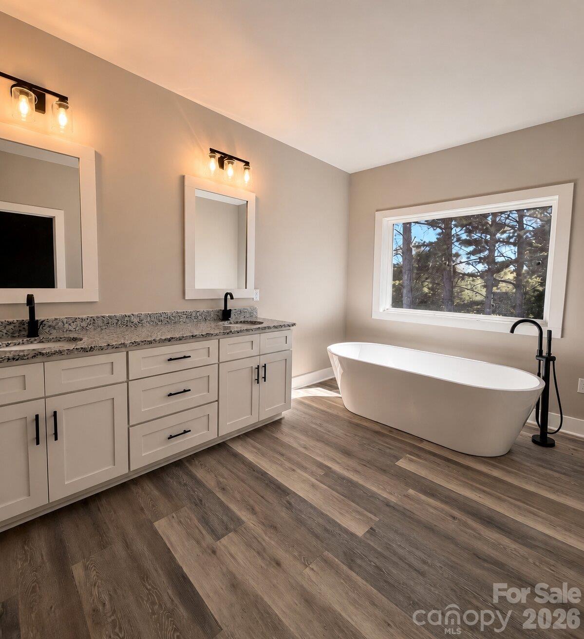 1569 E Ridge Road Property Photo 16