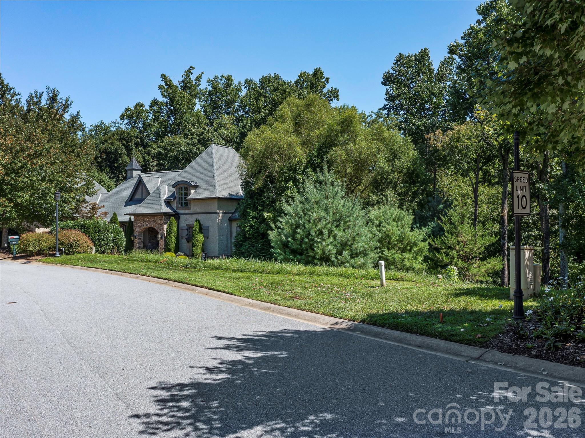 19 Mountain Orchid Way 77 Property Photo 5