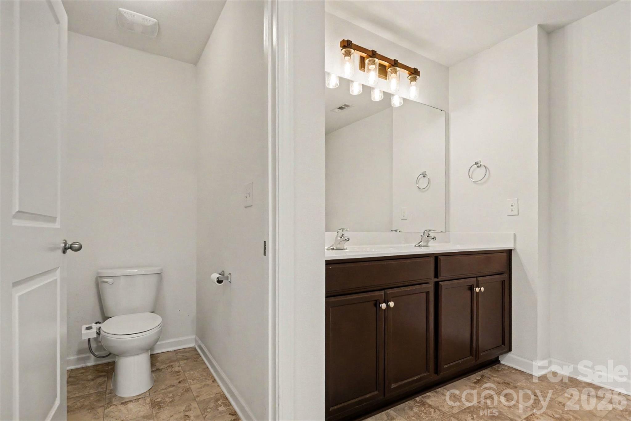 2801 Thomas Twig Drive Property Photo 6