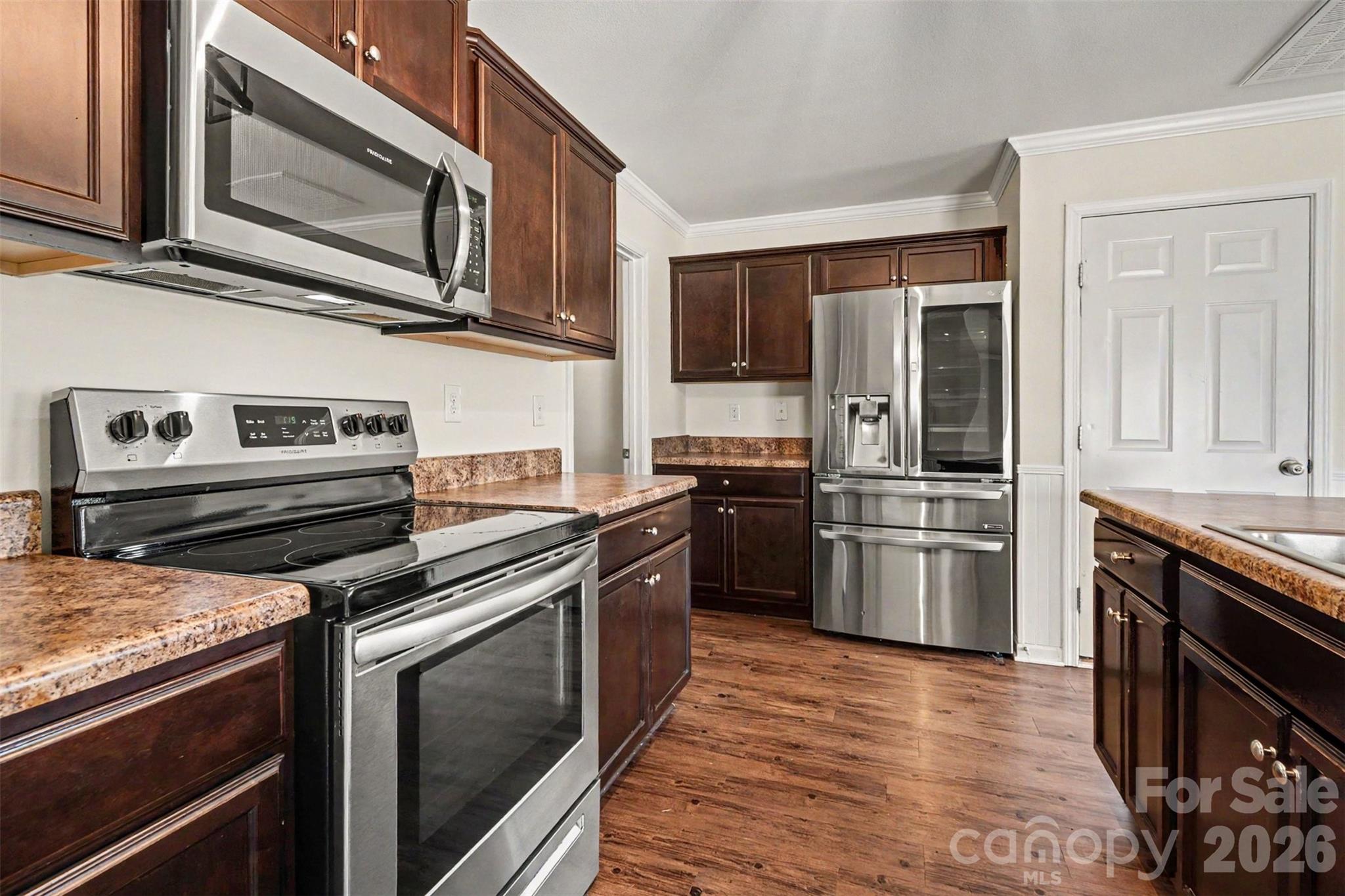 2801 Thomas Twig Drive Property Photo 14