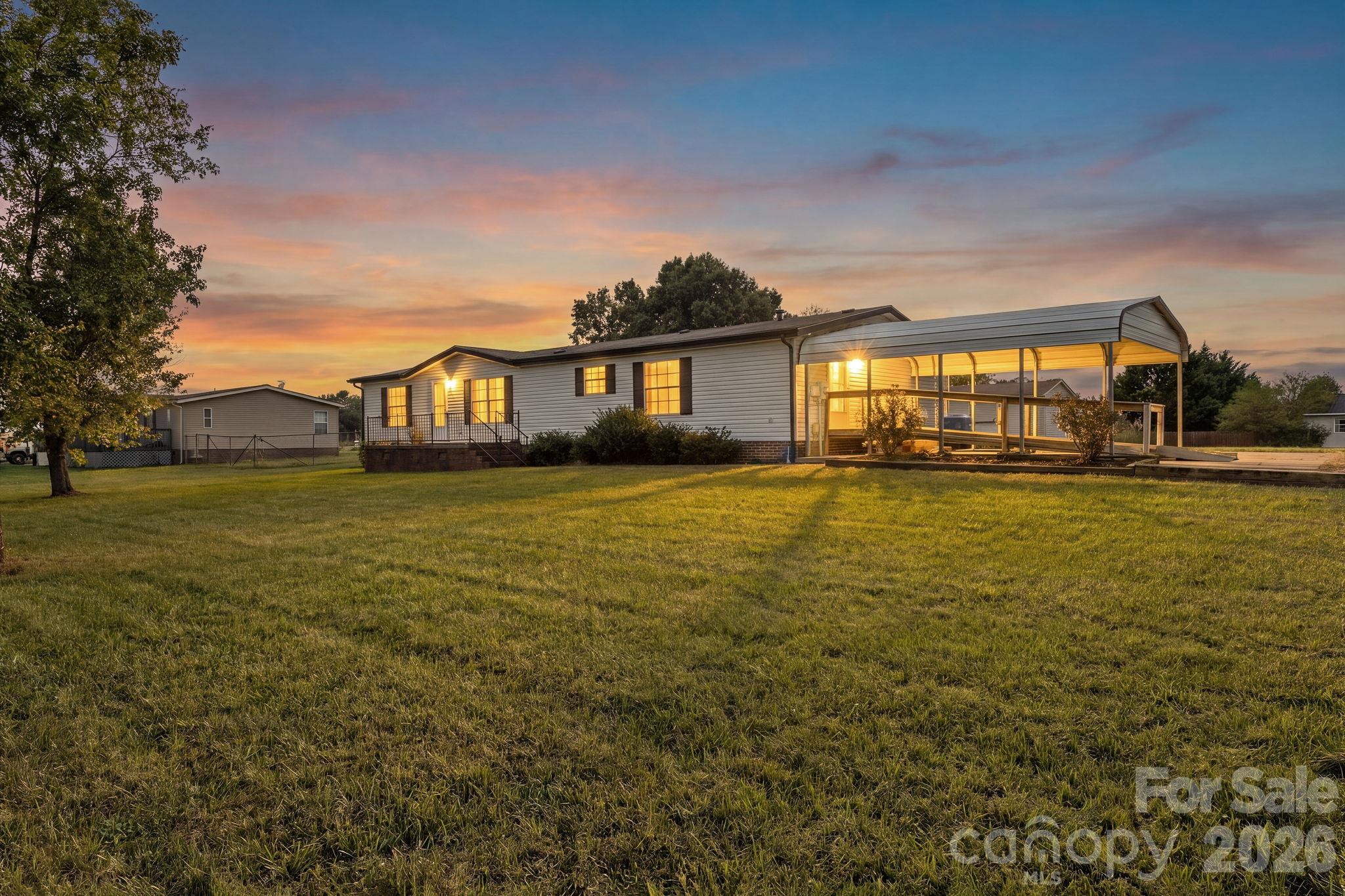 25 Lineside Drive Property Photo 1
