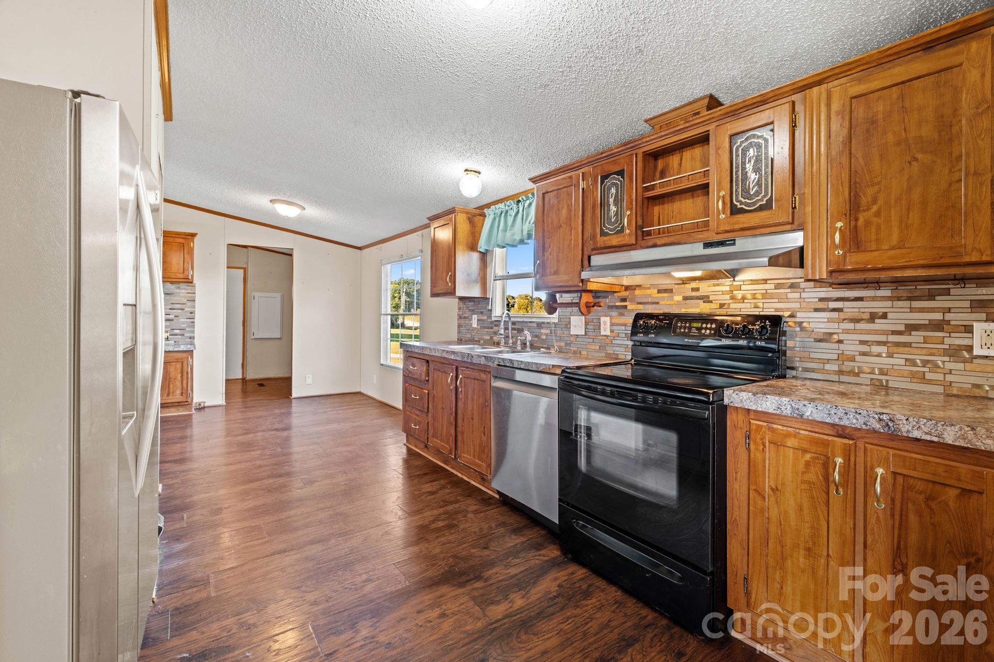 25 Lineside Drive Property Photo 12