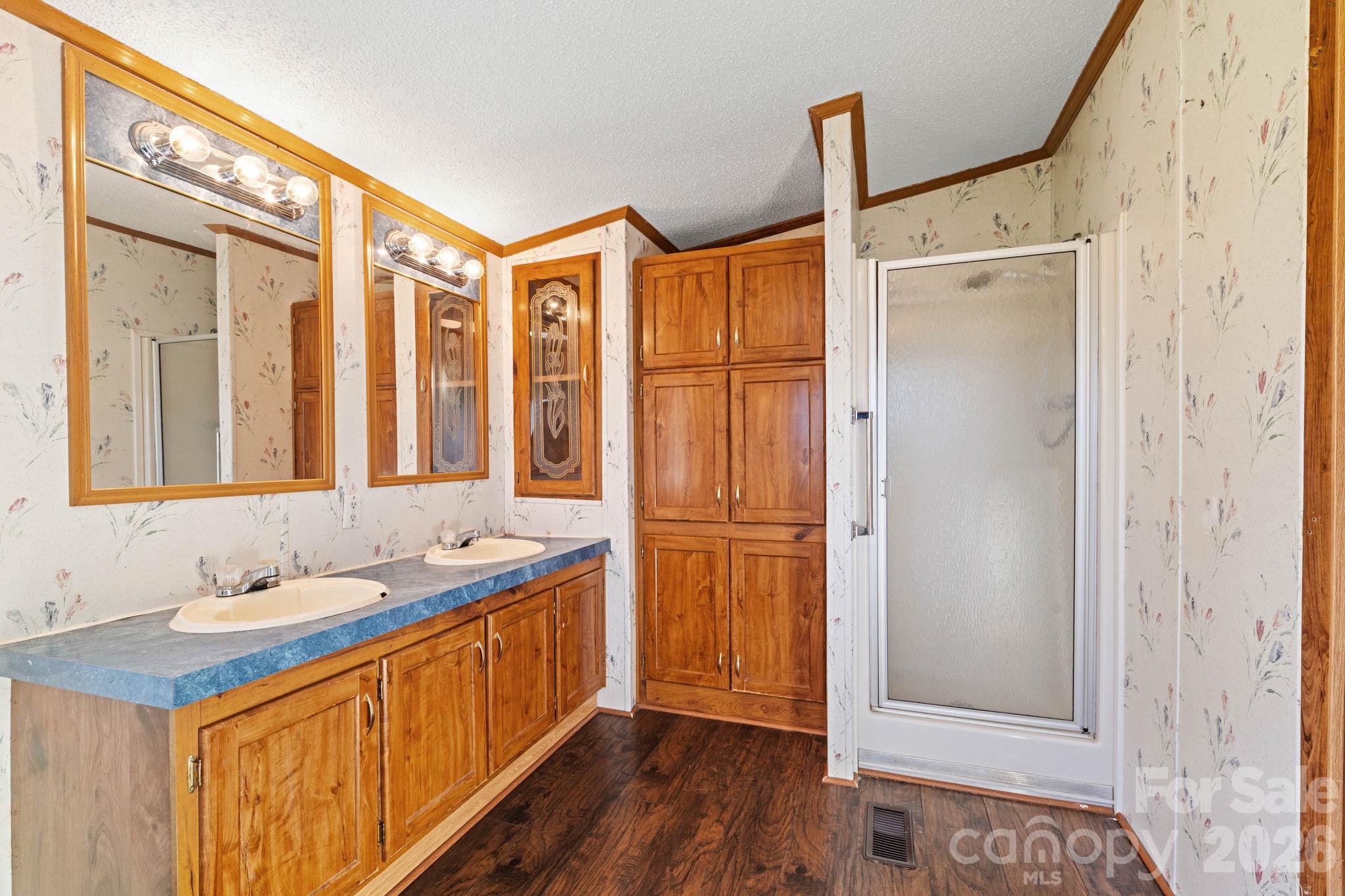 25 Lineside Drive Property Photo 13