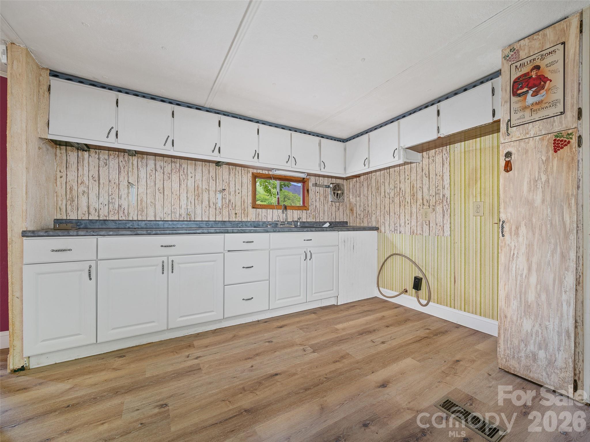 74 Socrates Lane Property Photo 8