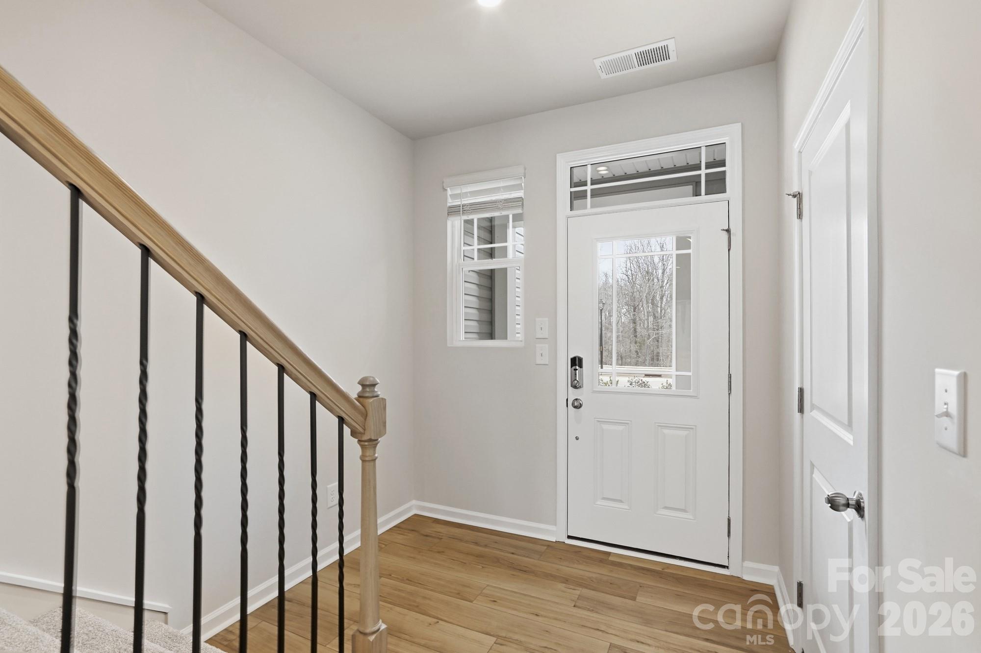 2540 Hedgecliff Road Property Photo 2