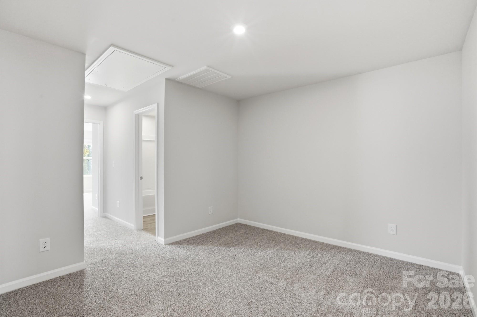 2540 Hedgecliff Road Property Photo 12