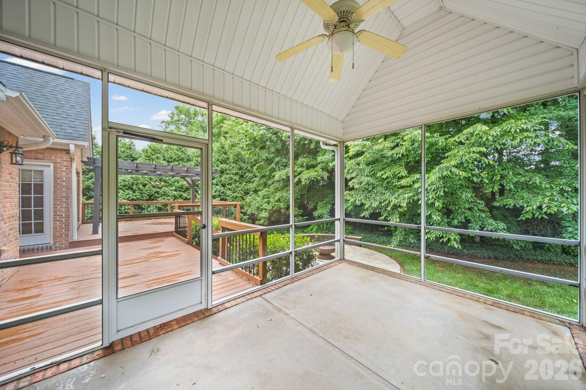 4709 Mcdade Lane 129 Property Photo 6