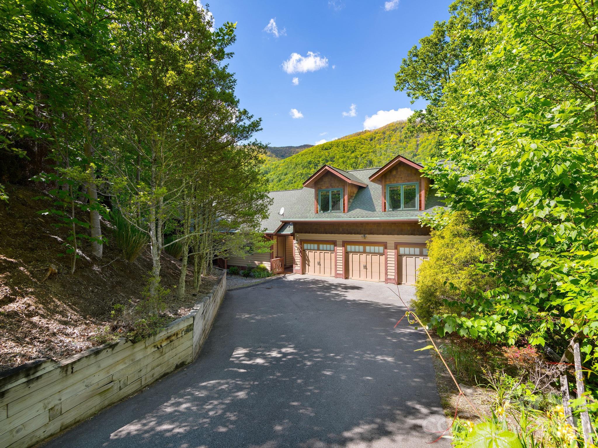 39 Great Aspen Way Property Photo 4