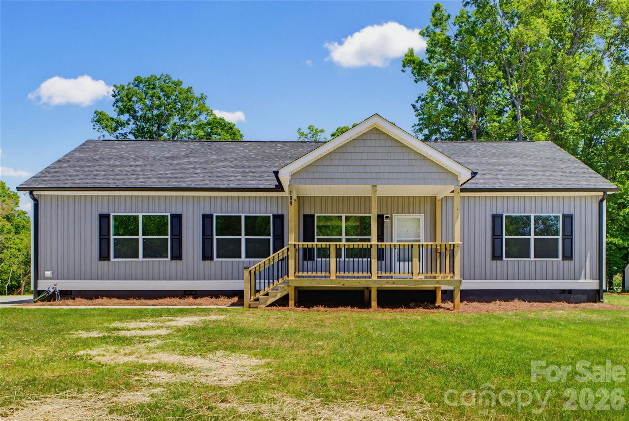 109 Sarah Avenue Property Photo 2