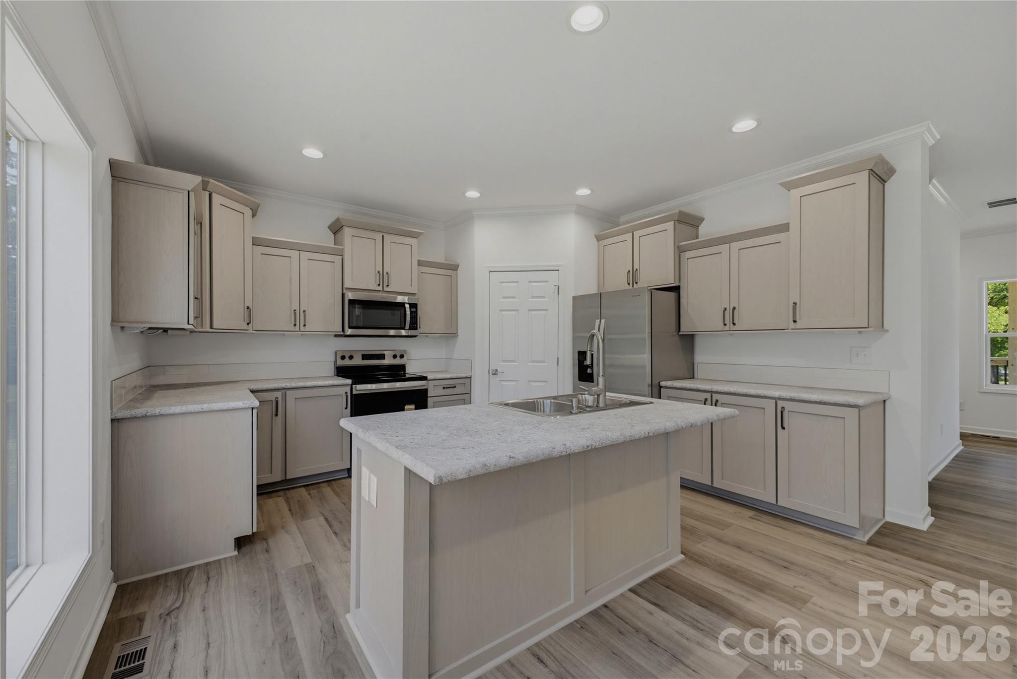 109 Sarah Avenue Property Photo 8