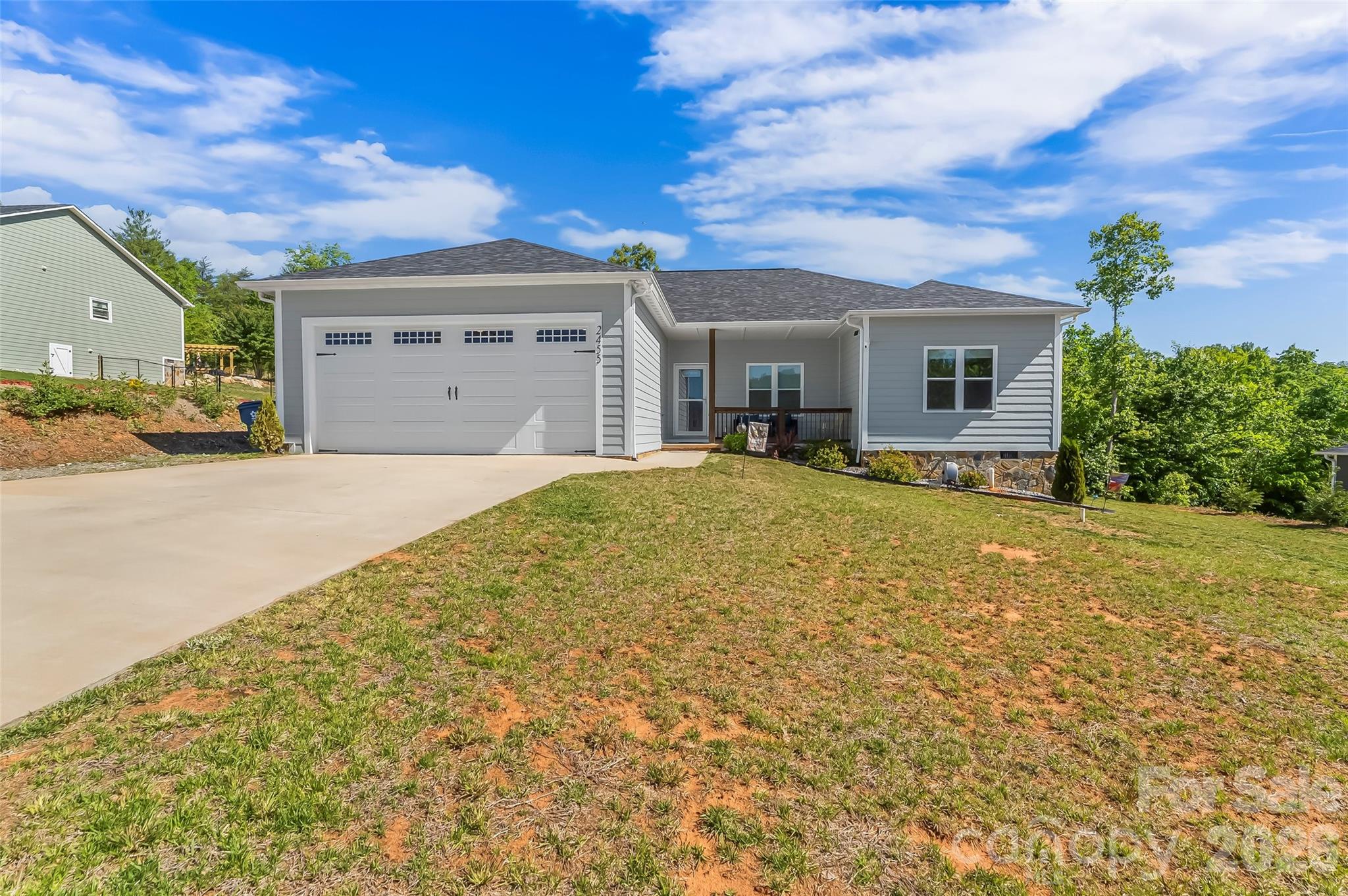 2455 Saratoga Run Property Photo 3