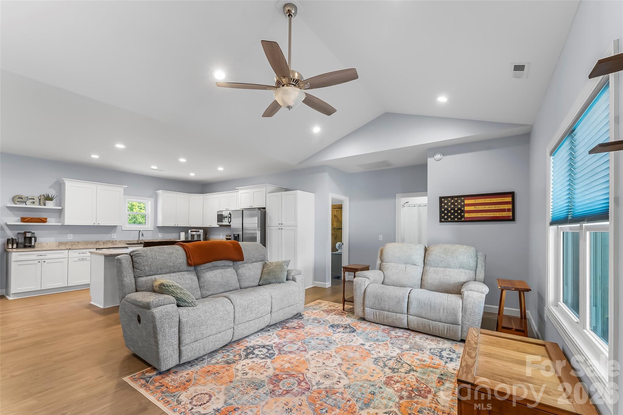 2455 Saratoga Run Property Photo 5